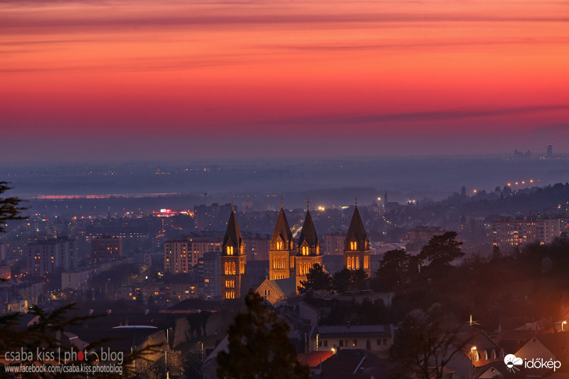Napnyugta a város felett I.