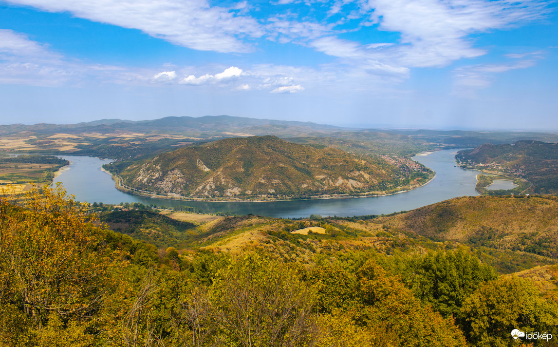 Prédikálószék, ahol a Dunakanyar a lábad előtt hever 