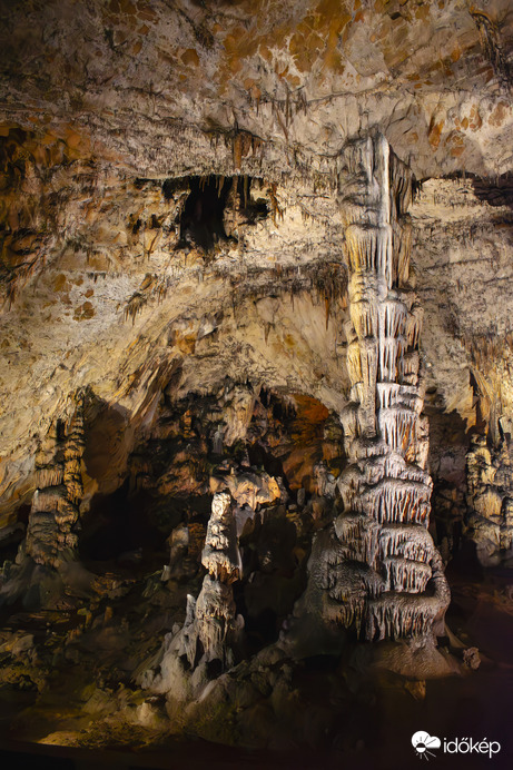 A barlang tükrében