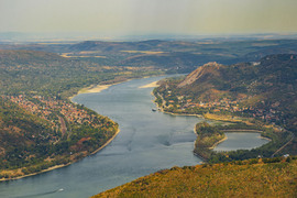 Prédikálószék, ahol a Dunakanyar a lábad előtt hever 