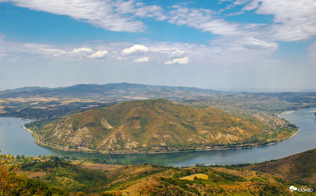 Prédikálószék, ahol a Dunakanyar a lábad előtt hever 