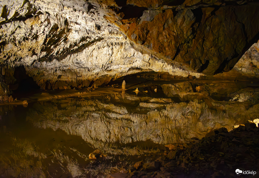 A barlang tükrében
