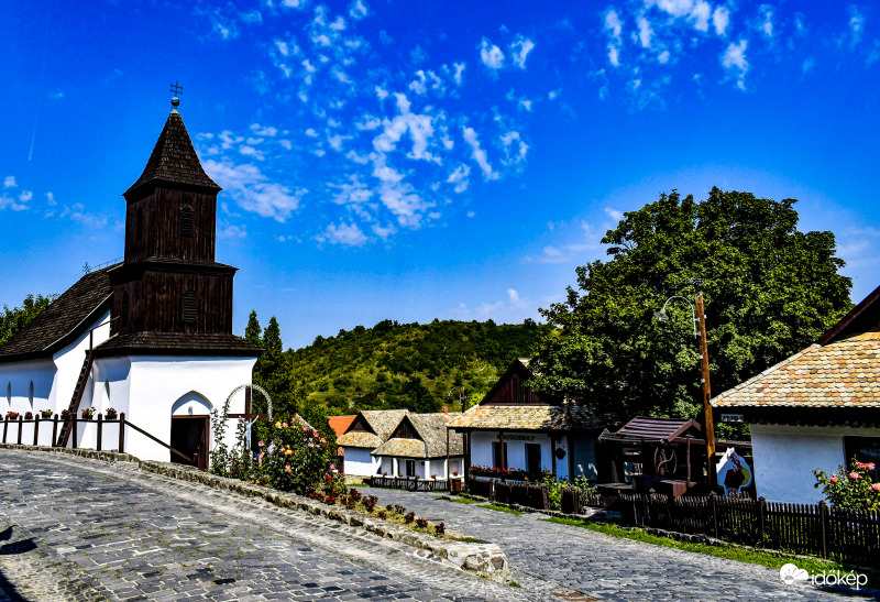 Hollókő
