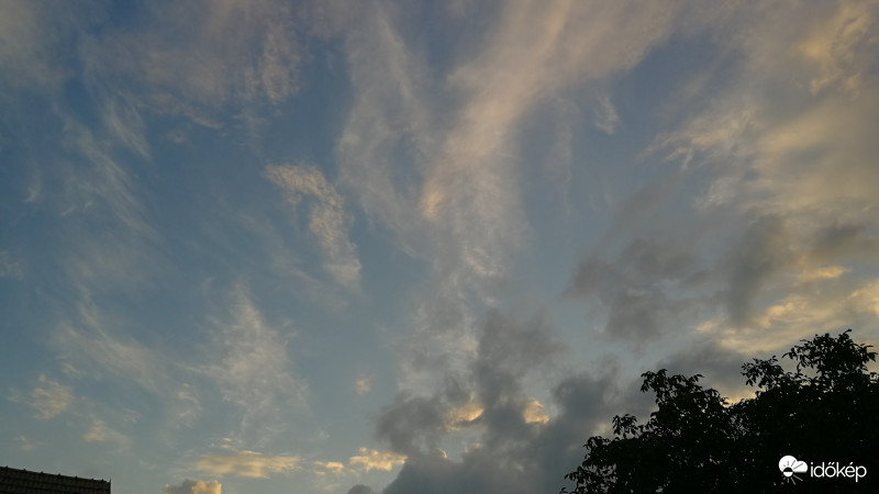 Esti felhővarázs :) 