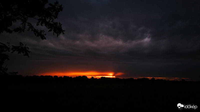 Kert végi naplemente :) 