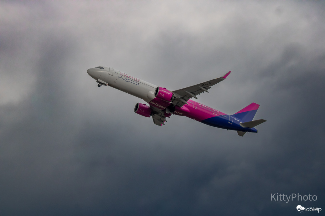 03.23. kissé felhős nap Ferihegyen