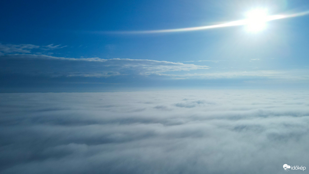 A felhők felett mindig kék az ég