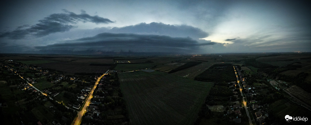 Közelgő méretes zivatarlánc