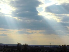 felhős-napos váltatakozó