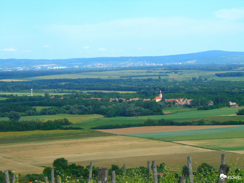 Kilátás Somlóról