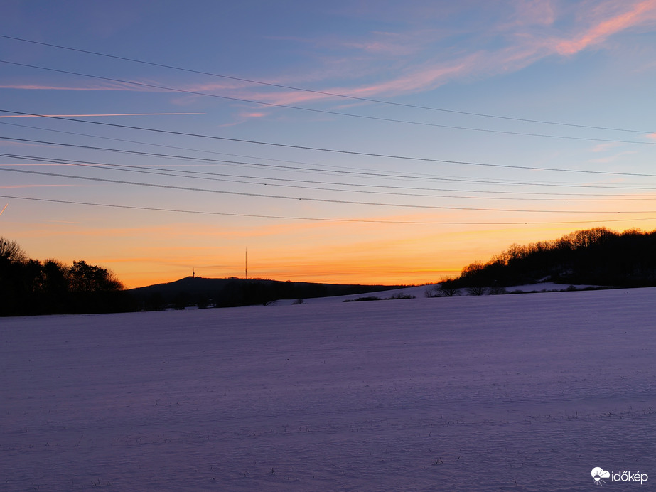 2026 első naplemente 