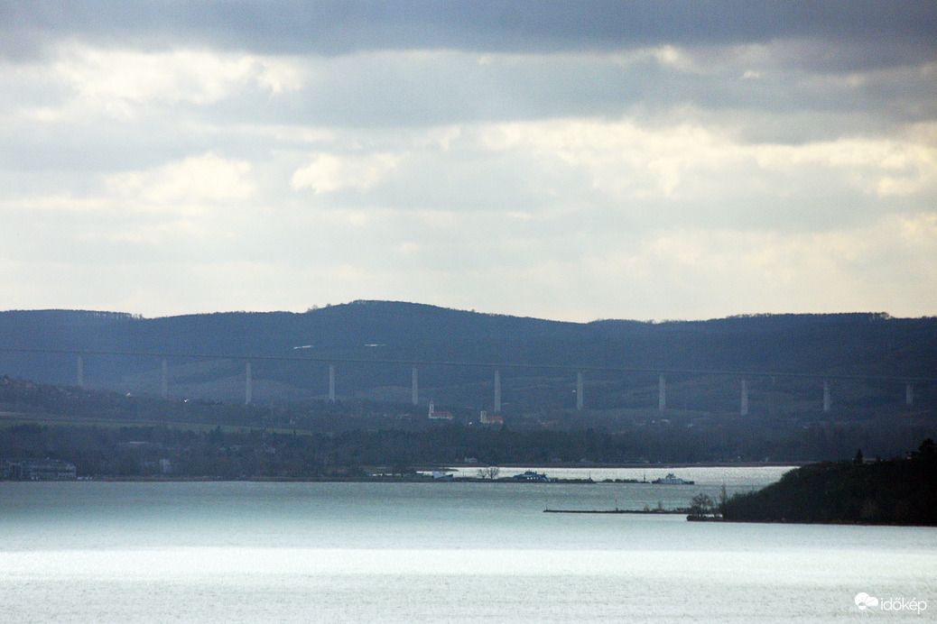 Völgyhíd és a rév