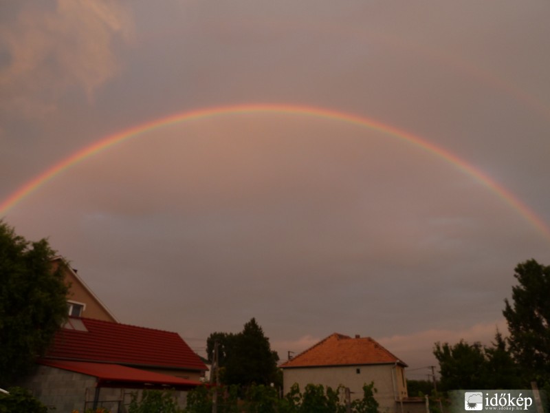 színes híd az égen