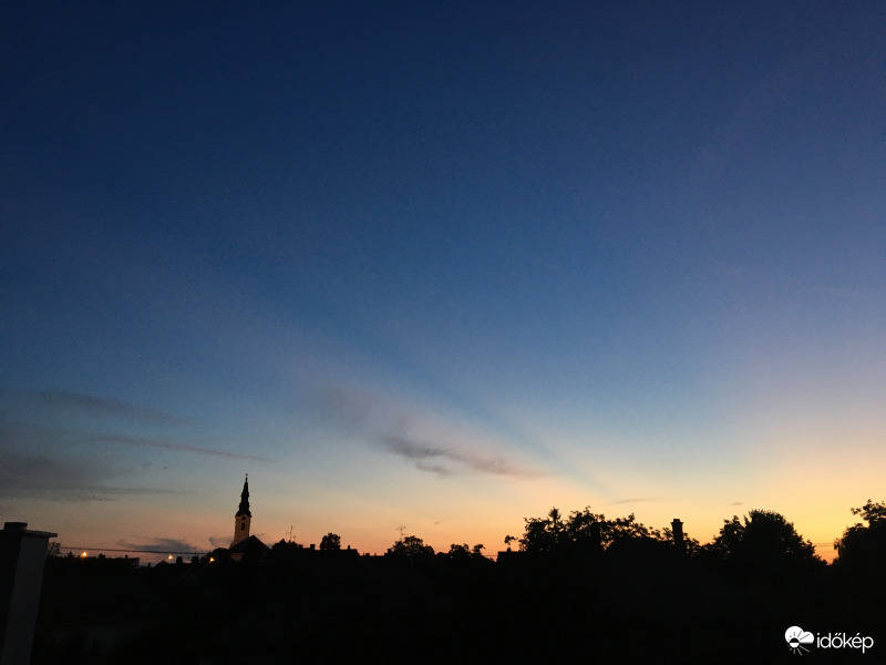 Hosszú árnyékcsík