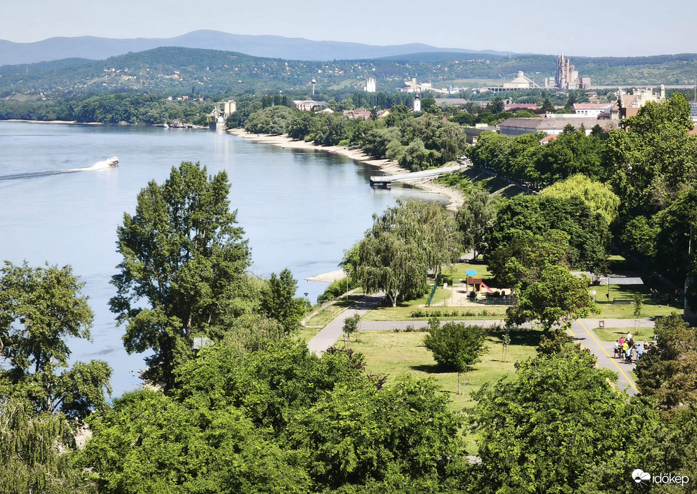 Vác