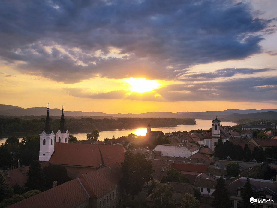 Vác
