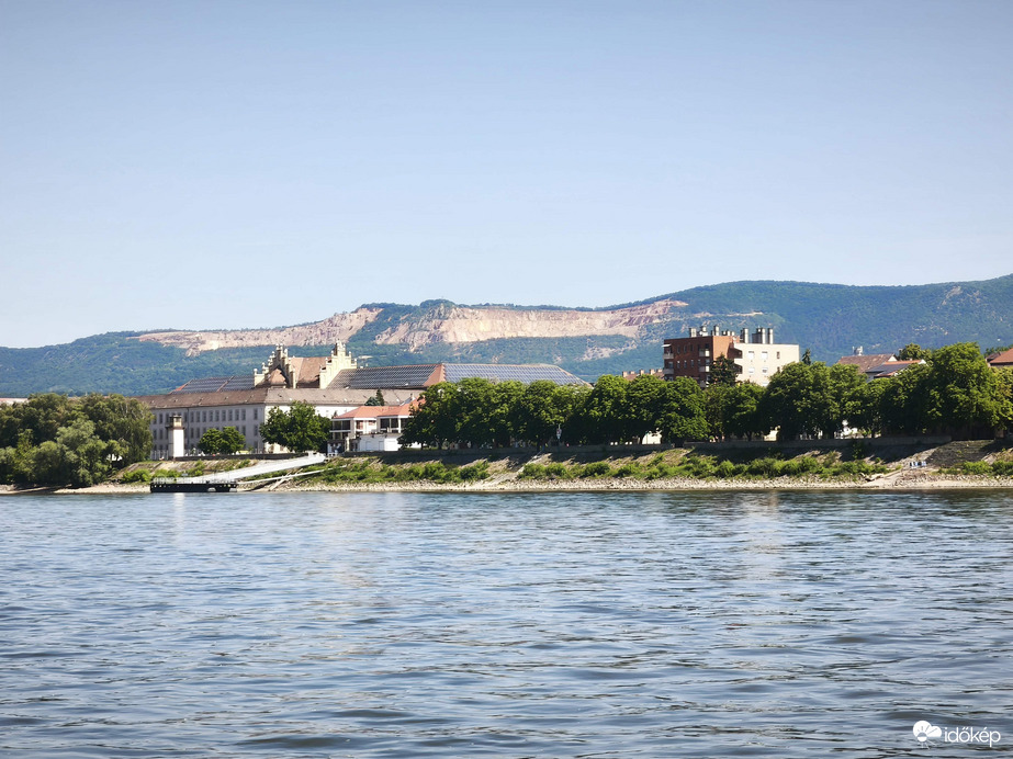 Vác