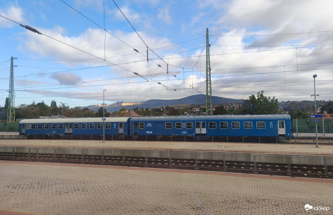 Vác