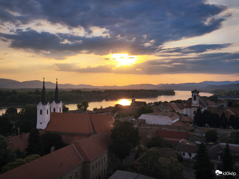 Vác