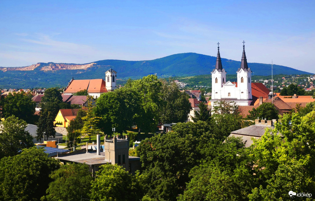 Vác