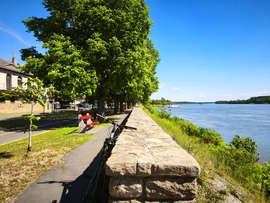 Vác