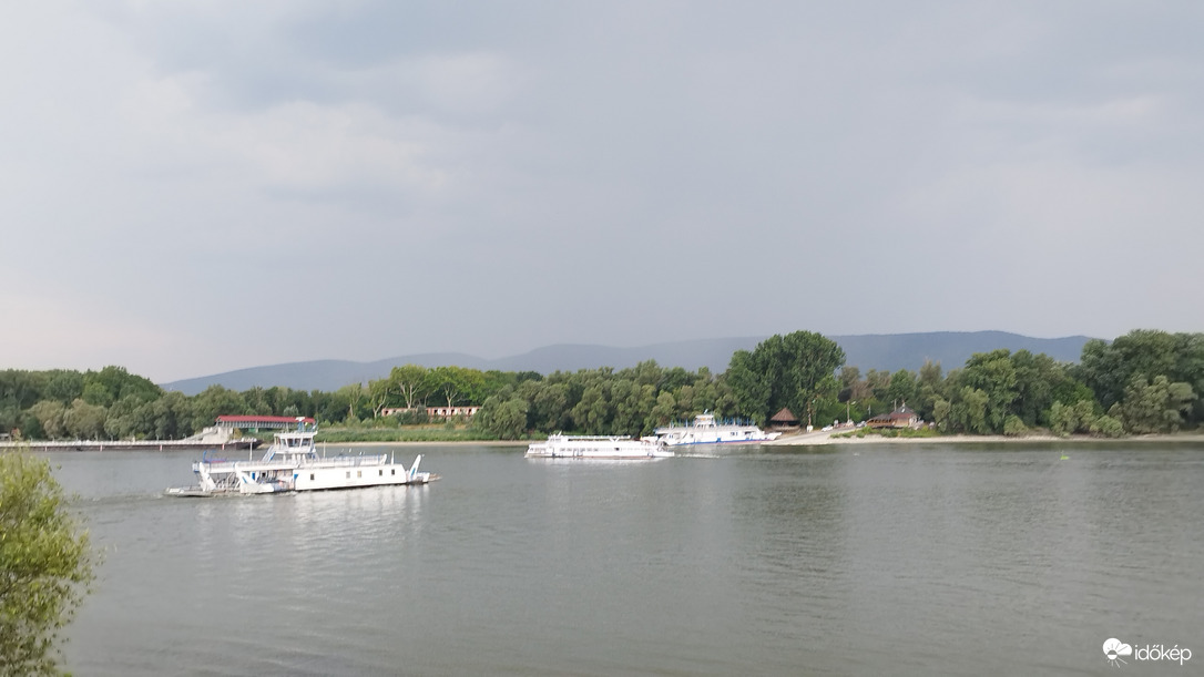 Vác