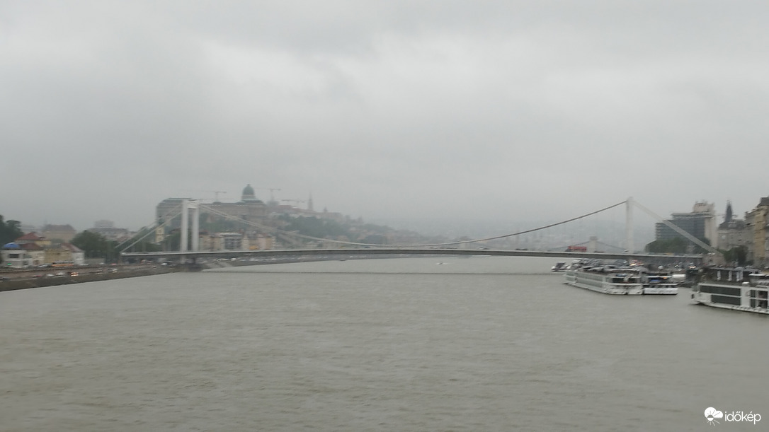 Budapest - Esőben is szép.