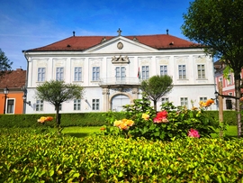 Vác
