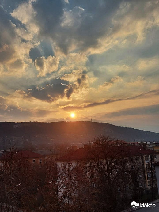 03.19 ismét csodás napkelte volt