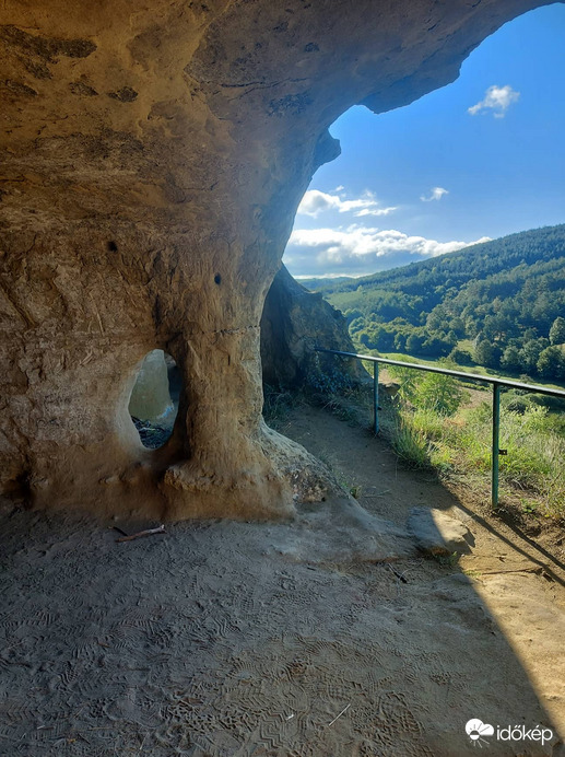 kishartyáni kőlyuk