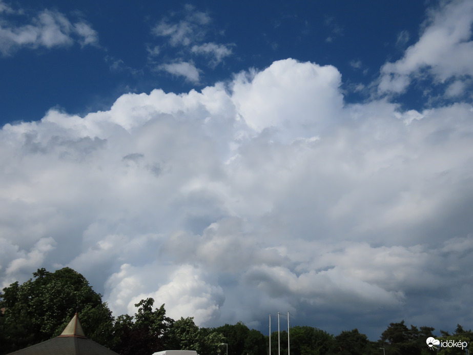 Délutáni égbolt 1.