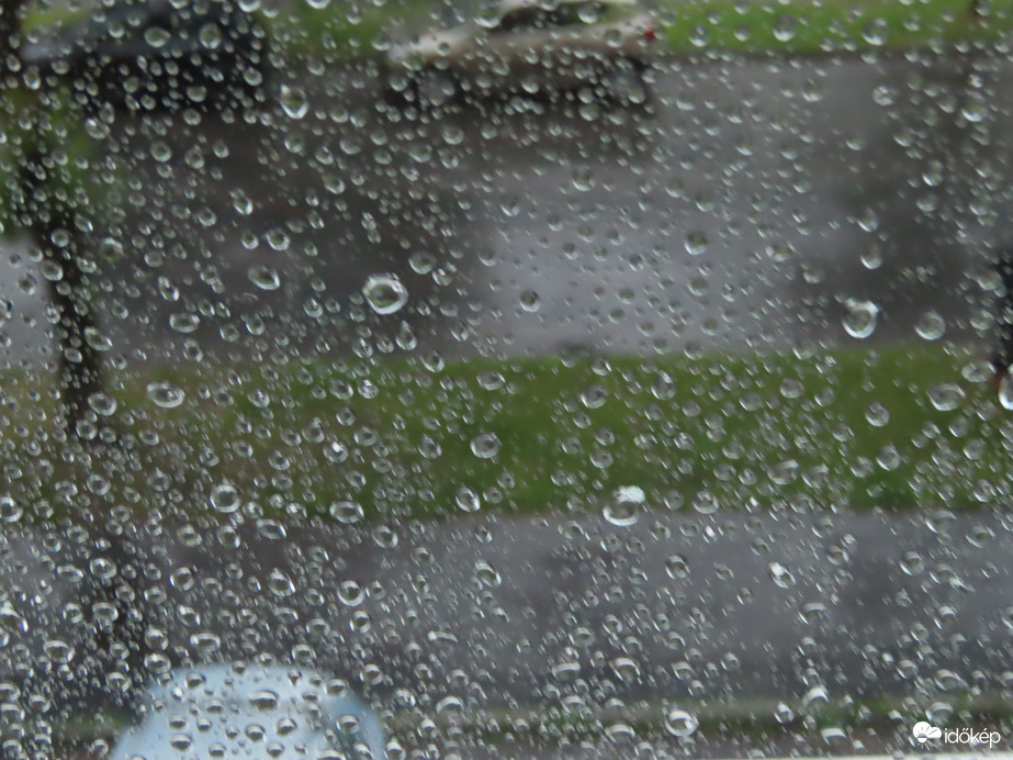 Szombathelyen is újra esik az eső