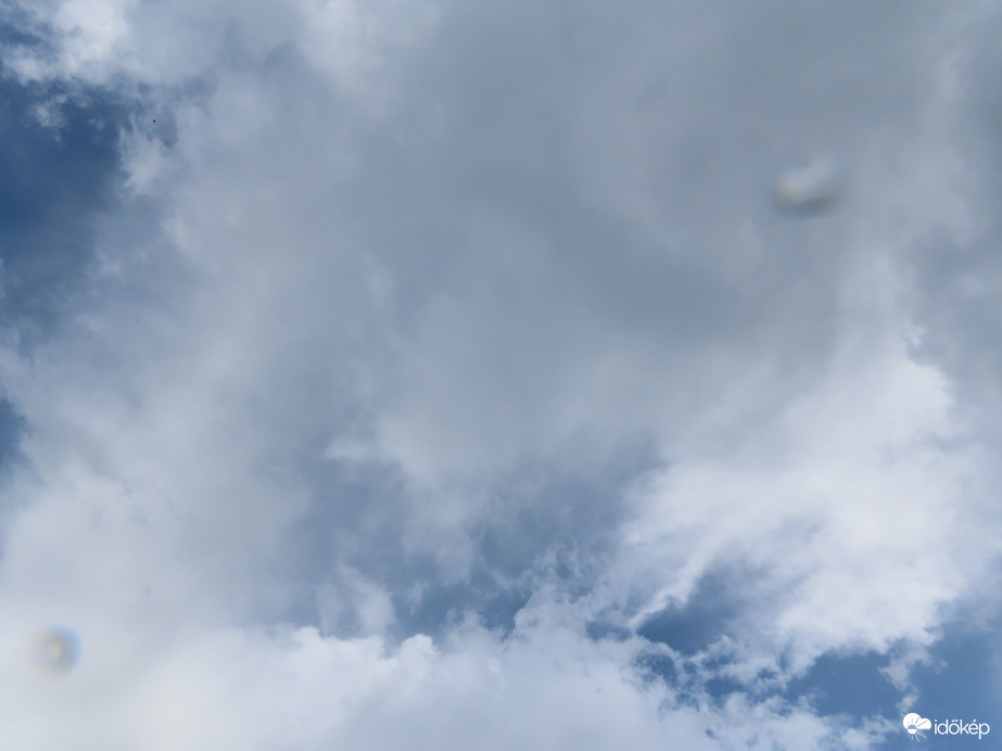 Fejem feletti felhőzet