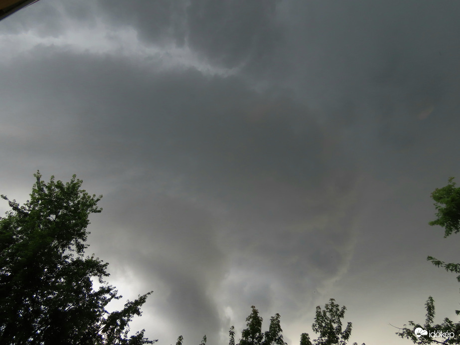 Viharfelhők érkeztek Szombathelyre