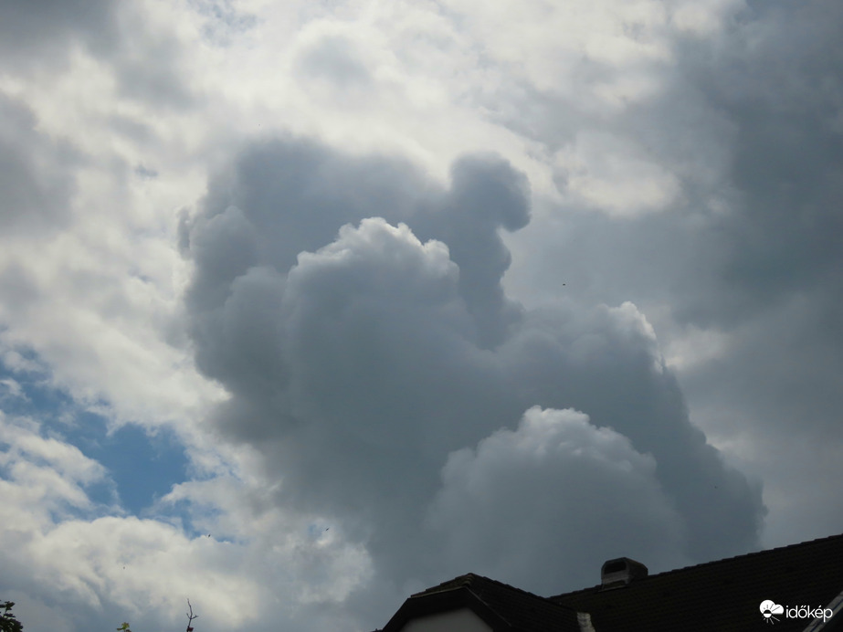 Délutáni felhővariációk 3.