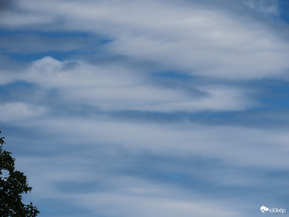 Felhők délelőtt 1.