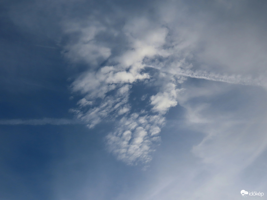 Változatos égbolt 2.