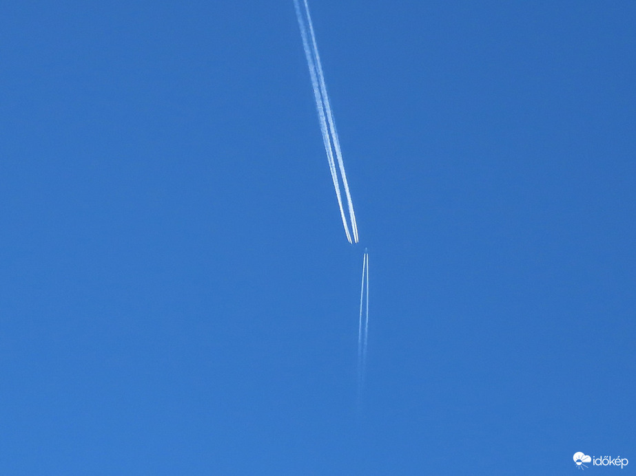 Majdnem összeértek