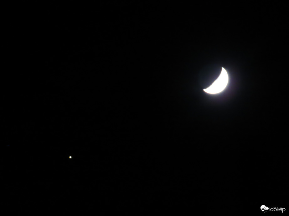 Hold-Jupiter éjféli együttállása