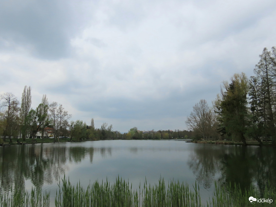 Délutánra beborult az égbolt