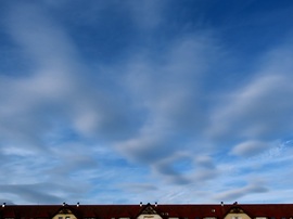 Változatos délutáni égbolt