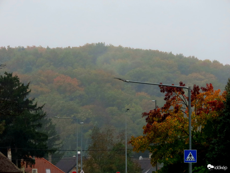 Szürkeség és szitálás