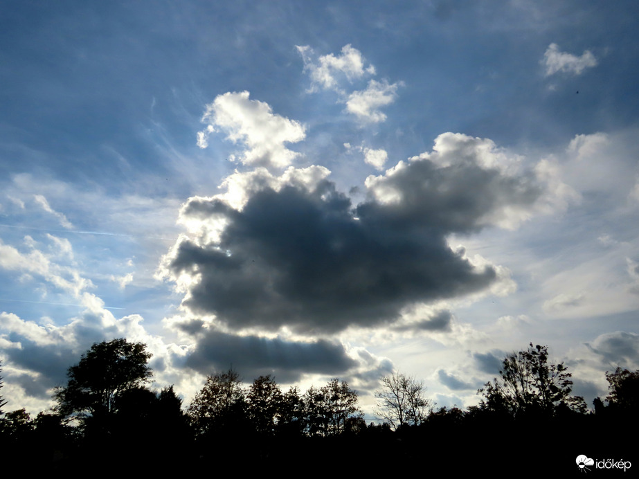 Felhő mögé bújt a Nap