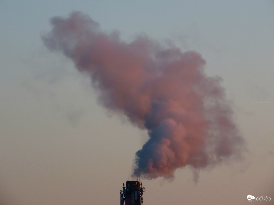 Színes füstfelhő