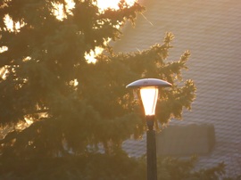 Lámpagyújtogató napfény