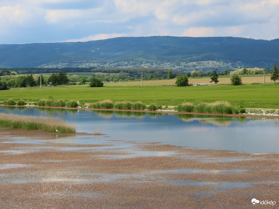 Dozmati víztározó látképe