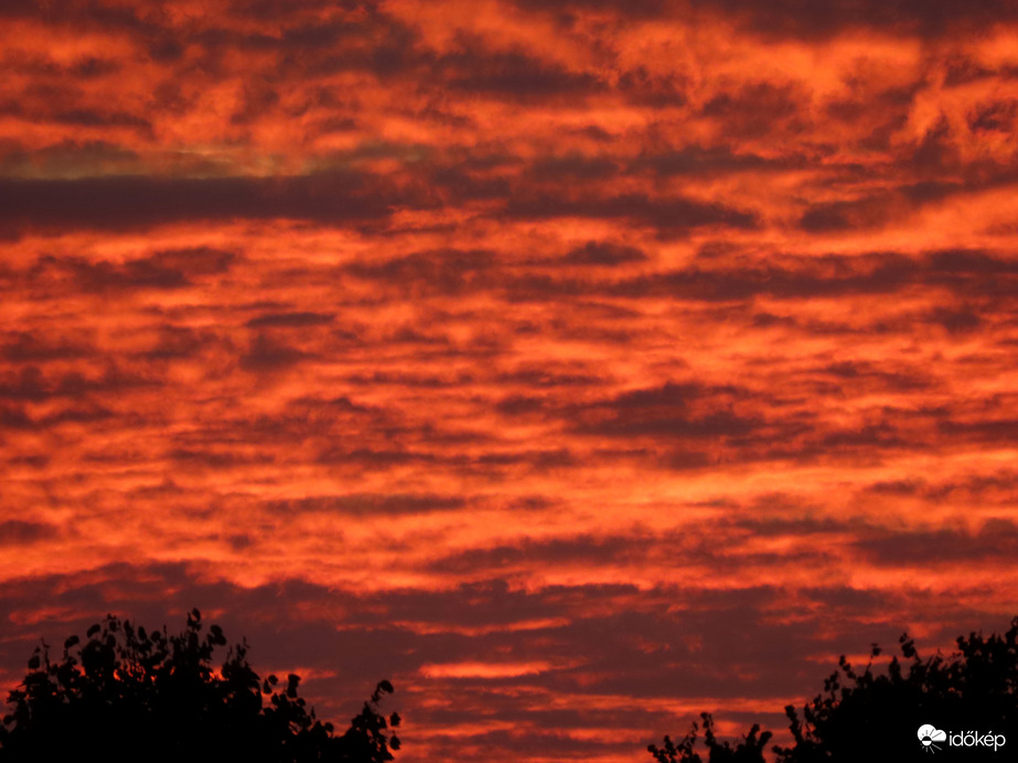 Izzó napkelte Szombathelyen