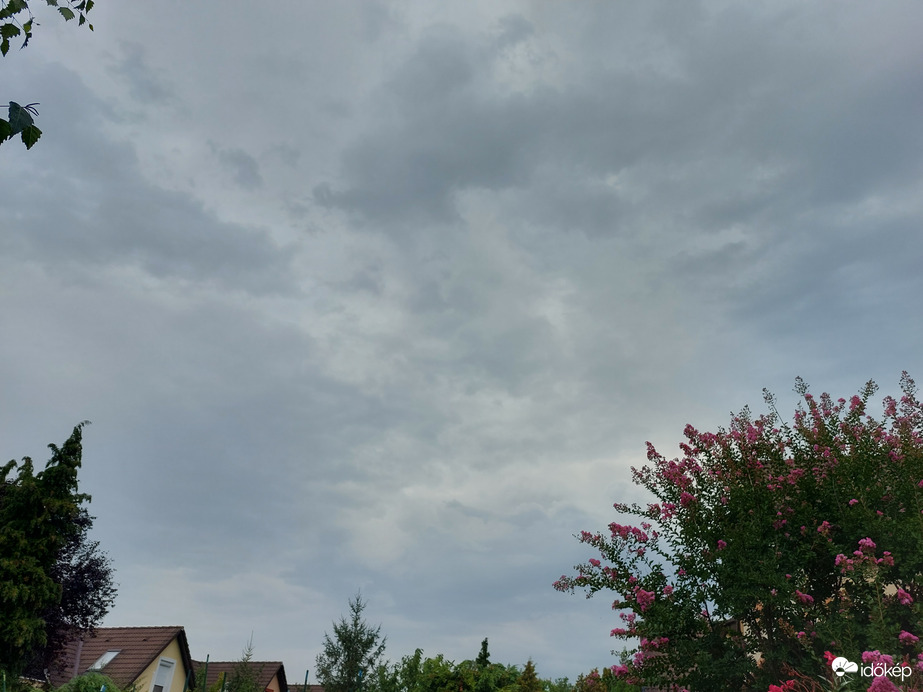 Győr 14 óra enyhén szitál