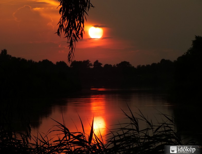 Naplemente a Körösön