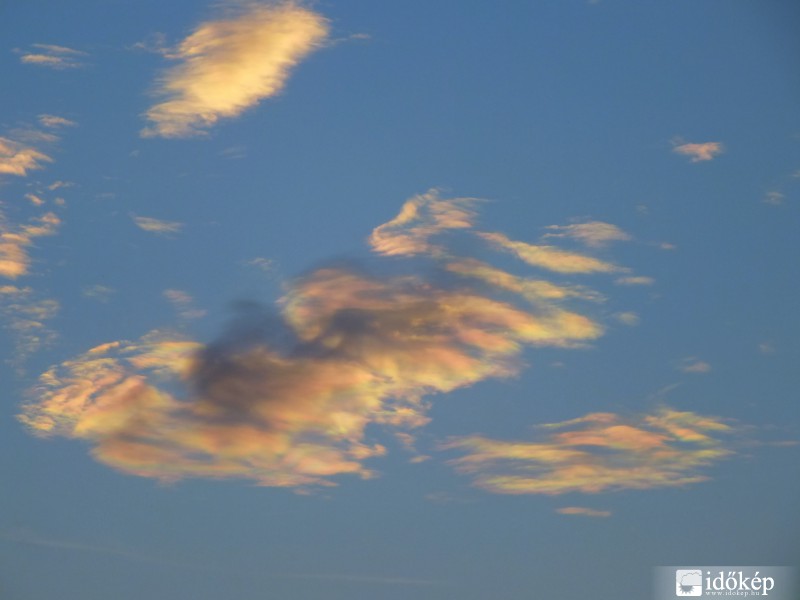 Irizálás napnyugtakor